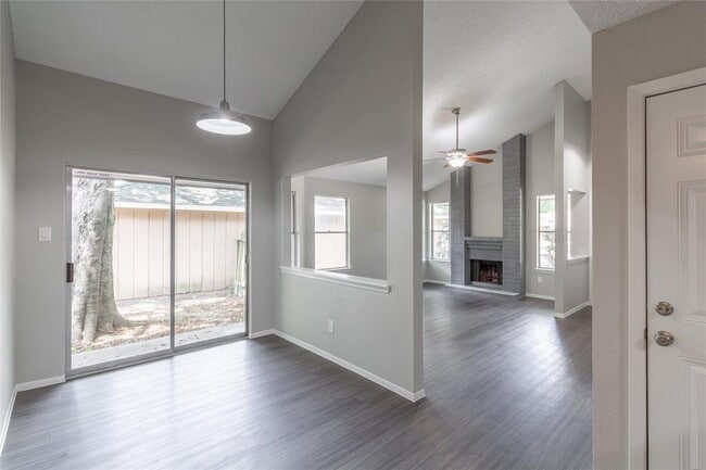 Building Photo - 3118 Lucida Ln