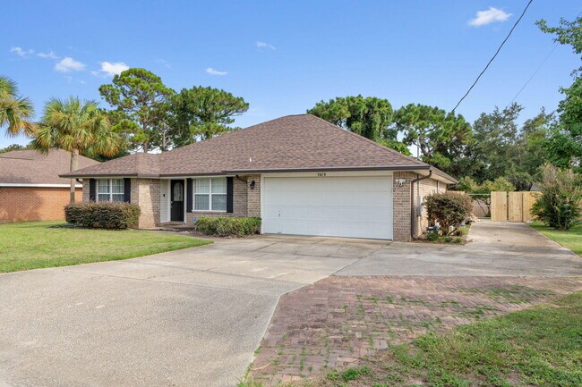 Foto del edificio - 7613 Marthas Way