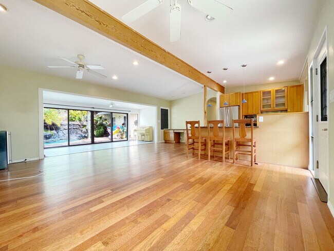 Building Photo - Pet Friendly Kailua Home with Pool, Waterf...