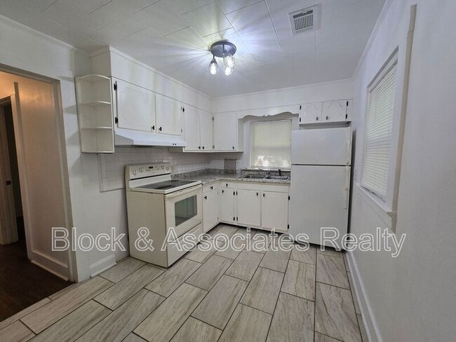 Building Photo - 326 Pickett Pl