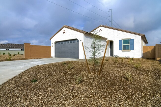 Building Photo - Charming 3-Bedroom Home with Modern Amenit...