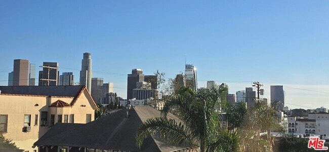 Foto del edificio - 1446 Calumet Ave