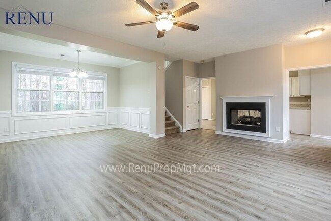 Building Photo - Now Available! 3 bed 2.5 bath!