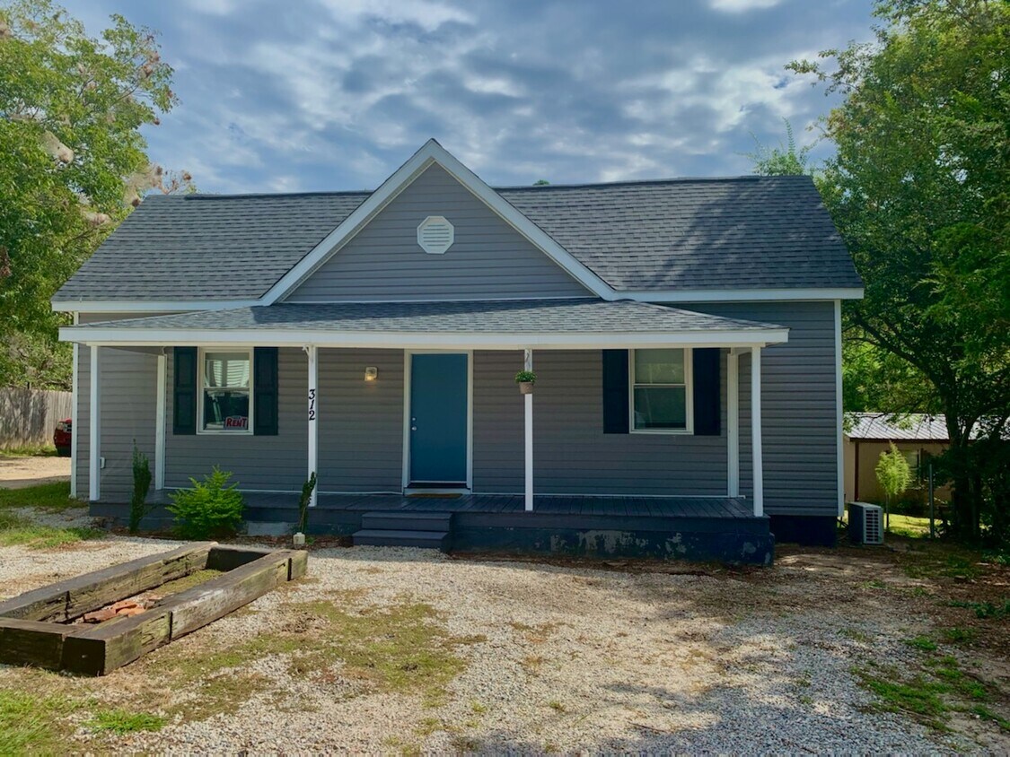 Welcome Home - 312 Bowen St