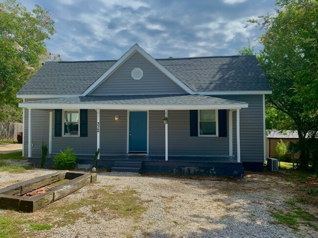 Building Photo - 312 Bowen St