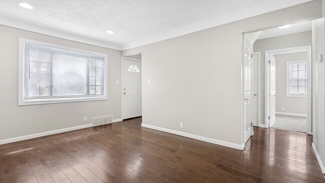 Foto del edificio - 2162 Champaign Rd