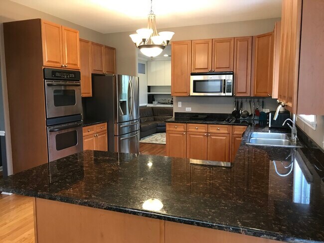 Foto del edificio - 148 Indian Meadow Ln