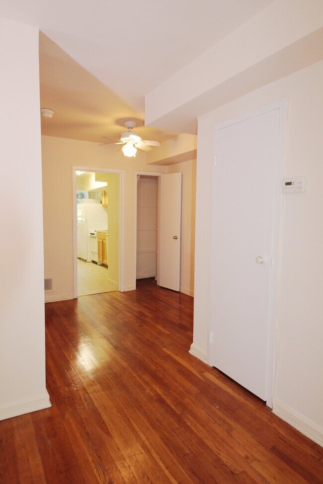 Building Photo - 218 10th St NE