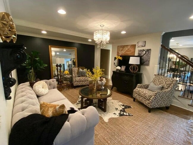 Foto del edificio - 907 Avon Pl