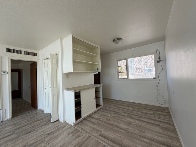 Foto del edificio - 609 W 11th St