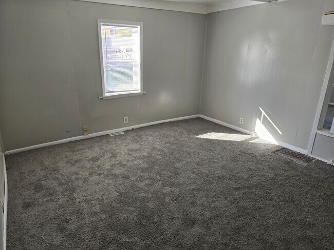 Foto del edificio - 1521 E Kirby Ave