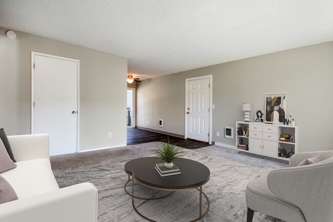 Building Photo - Echo Glen