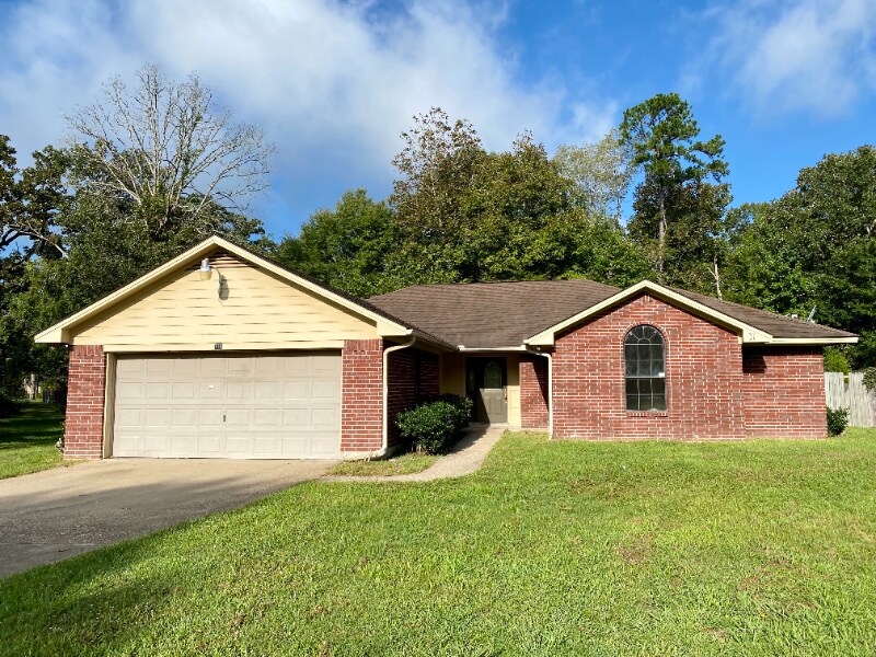 Primary Photo - 719 Edgewood Cir