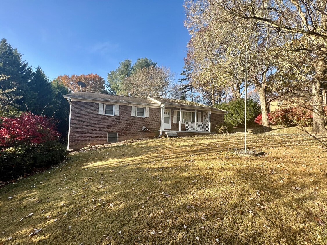Primary Photo - 3077 Napier Dr