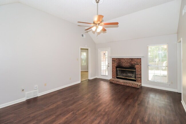 Building Photo - 5686 Richburg Ave