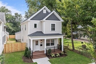 Building Photo - 5907 Pear Ave