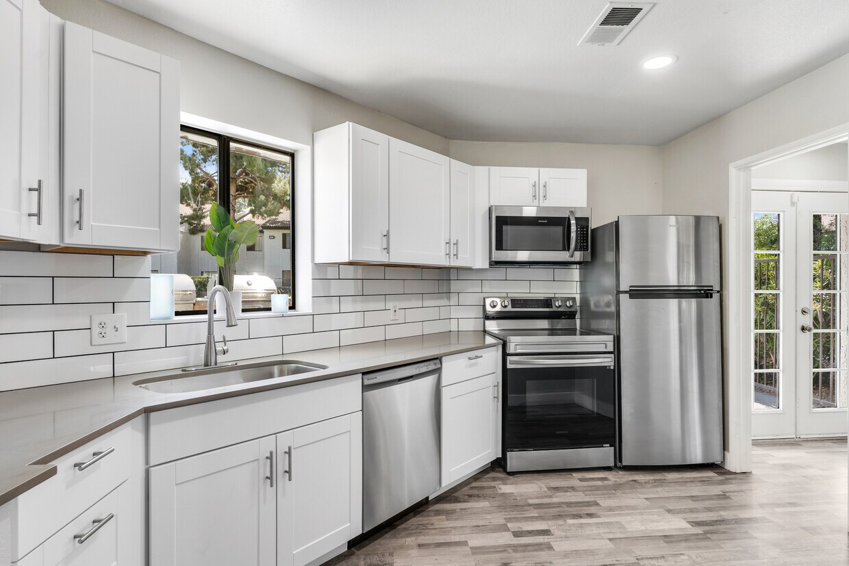 Tides on 71st Apartments in Phoenix, AZ