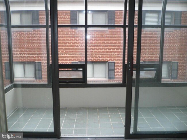 Building Photo - 236 W Taylor Run Pkwy