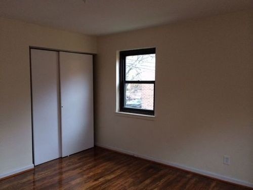 Building Photo - 2856 Hylan Blvd