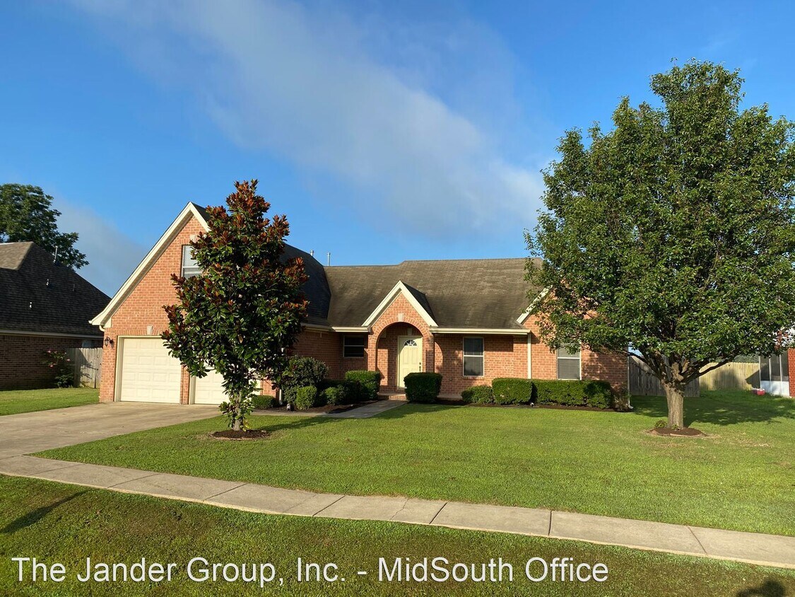 Foto principal - 3 br, 2 bath House - 832 Bayou Vista Drive