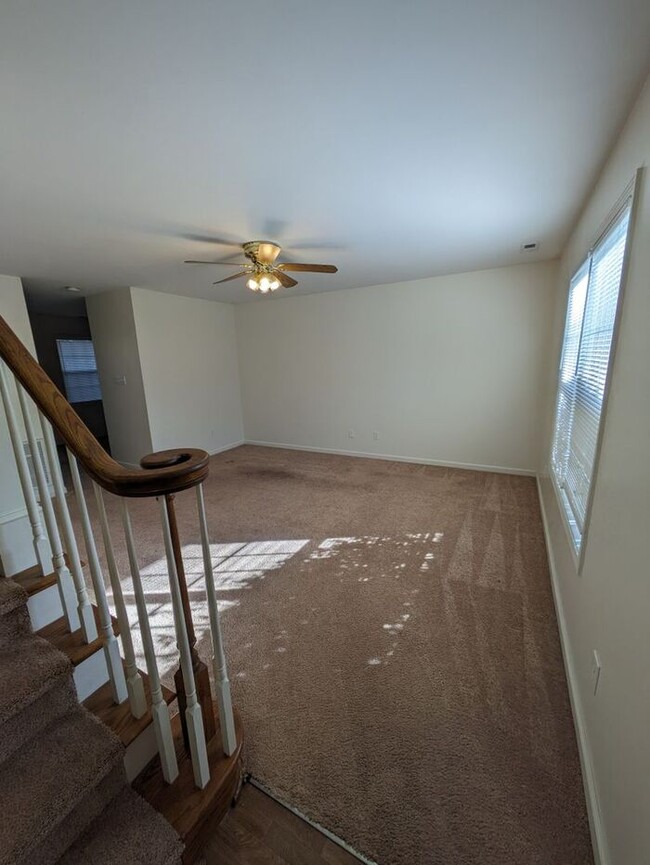 Foto del edificio - 2BD/1.5BA Townhome At Strawberry Patch Com...