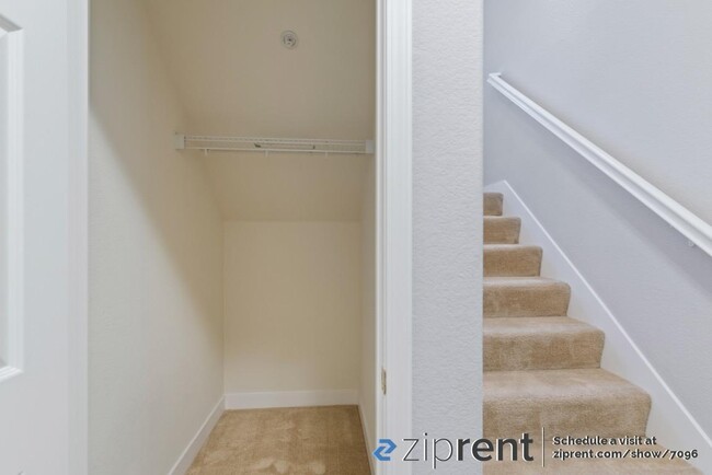 Foto del edificio - 4285 Fitzwilliam St