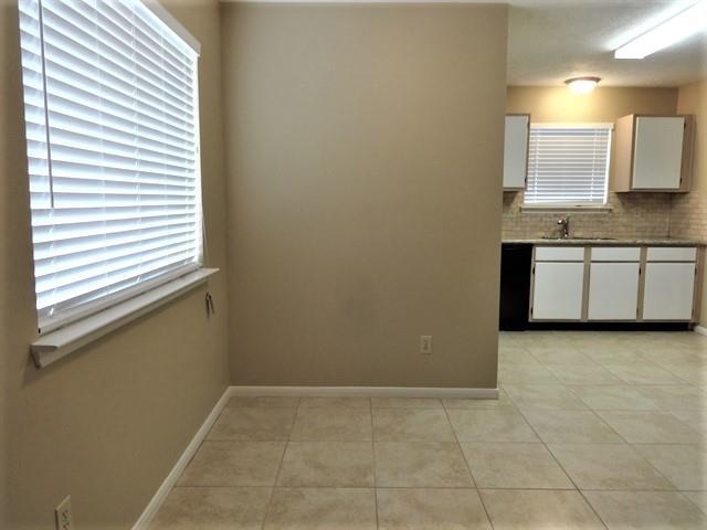 Foto del edificio - 28814 Binefield St