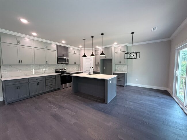 Foto del edificio - 4 McHugh Ln