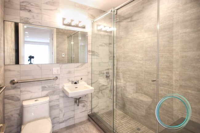 Foto del edificio - 752 Quincy St