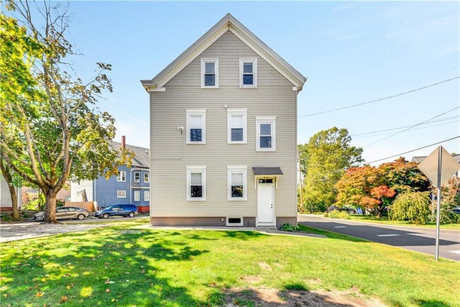 Foto del edificio - 311 Highland Ave