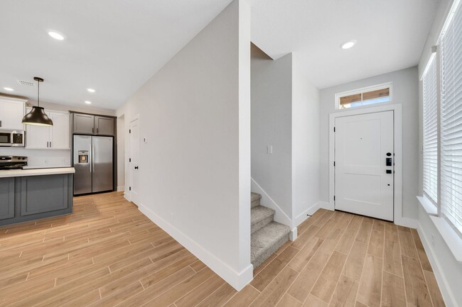 Foto del edificio - Brand New 4 Bedroom Luxury Townhome!!!