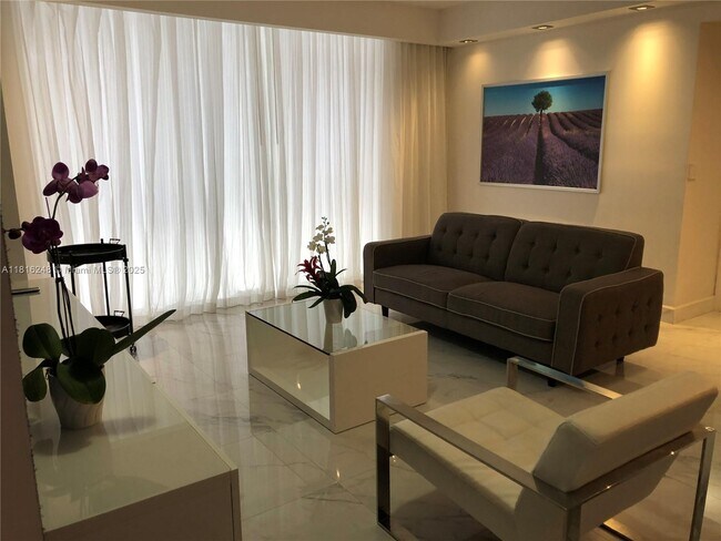 Foto del edificio - 4100 Salzedo St