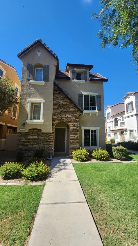Primary Photo - Charming 3 bed, 2.5 bath townhouse in Gilb...