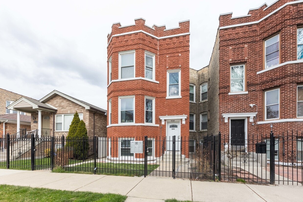 Primary Photo - 4340 W Shakespeare Ave