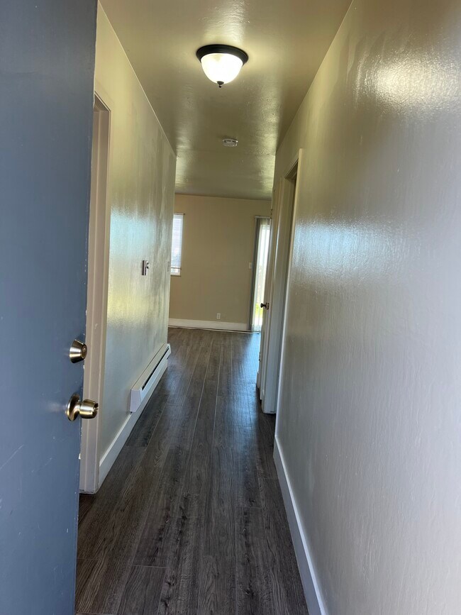 Foto del edificio - 1950 Stanton Ave