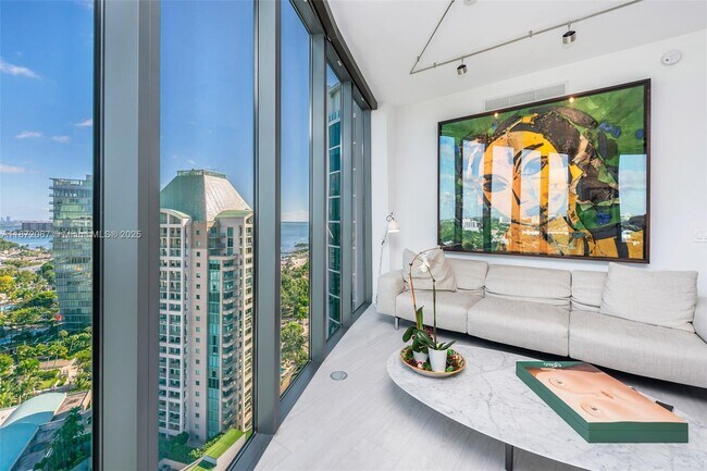 Foto del edificio - 2831 S Bayshore Dr