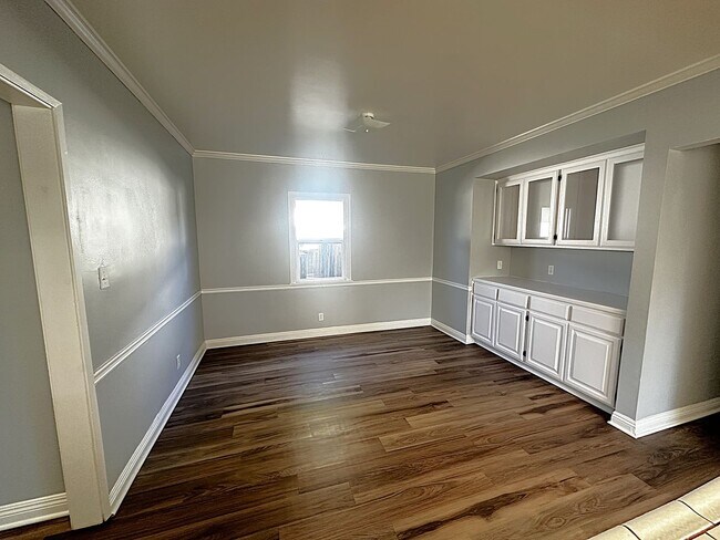 Foto del edificio - 8806 Haskell Ave