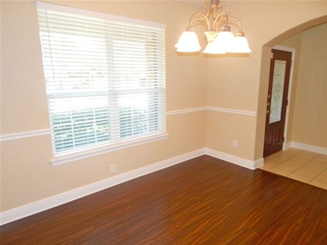 Foto del edificio - 814 Levi Bend