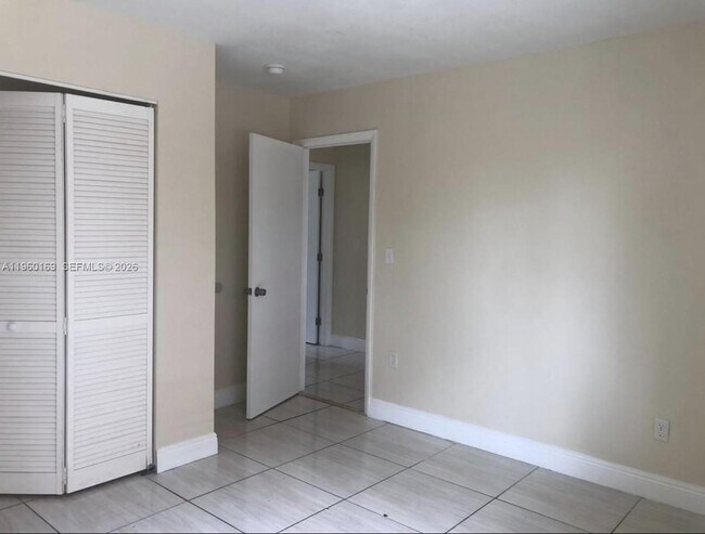 Foto del edificio - 1940 Washington Ave