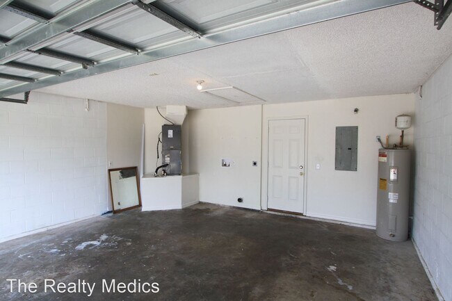 Foto del edificio - 3 br, 2 bath House - 2397 Kerridale St.
