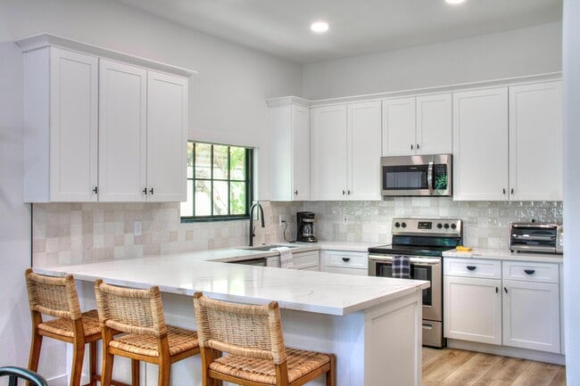 Building Photo - 52815 Avenida Alvarado