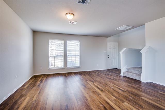 Foto del edificio - 9907 Queen Anne Cir