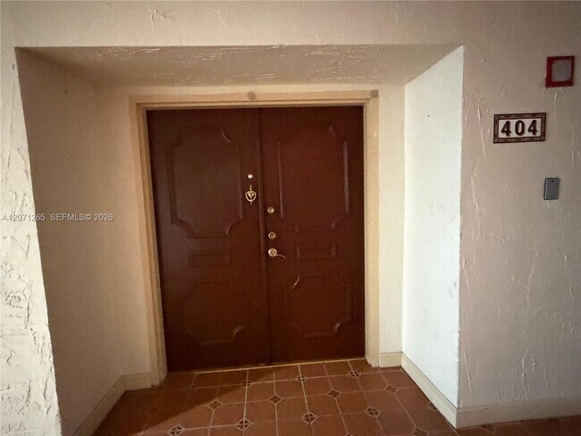 Building Photo - 1350 SW 122nd Ave