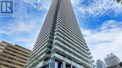 Building Photo - 1080-1080 Bay St.