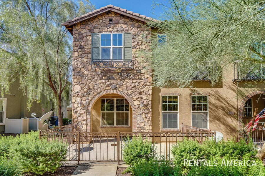 Primary Photo - Beautiful 3 Bedroom, 2.5 Bath Home with a ...