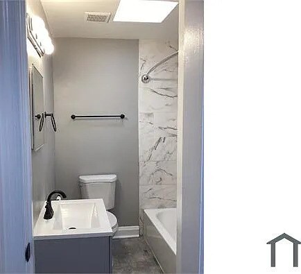 Building Photo - 2 bedrooms 2 bathrooms