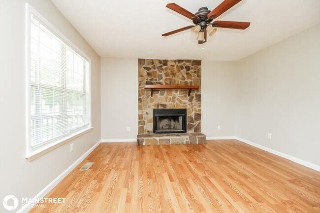 Building Photo - 112 Centennial Dr, La Vergne, TN 37086