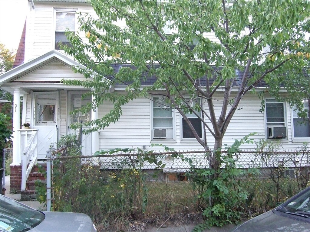 Primary Photo - 38 Holman St