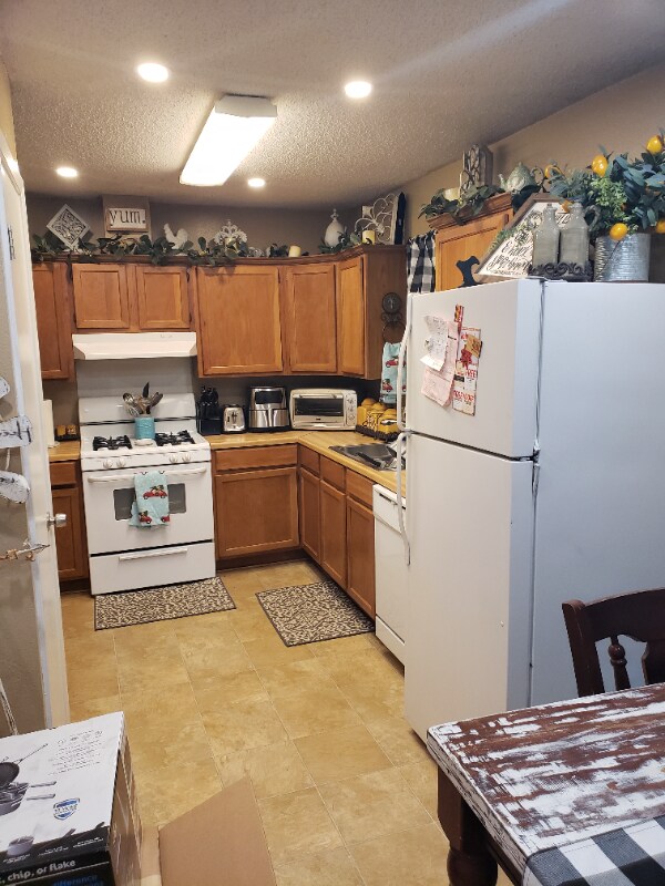 Building Photo - 416 Cherry Oak Ln
