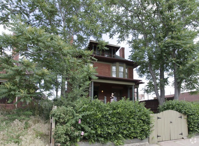 Building Photo - 1530 Gaylord St